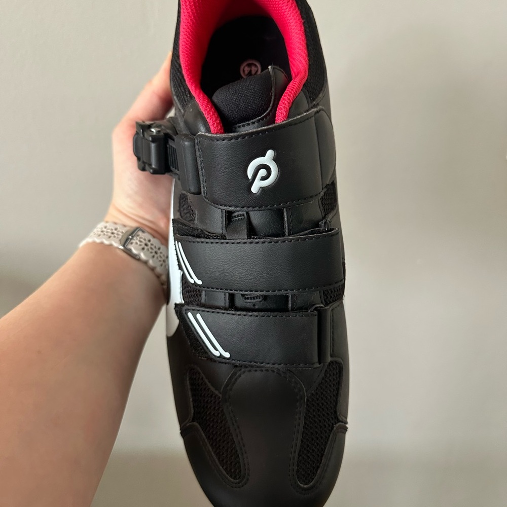 Peloton Men's Black and Red Cycling Shoes - Picture 5 of 6